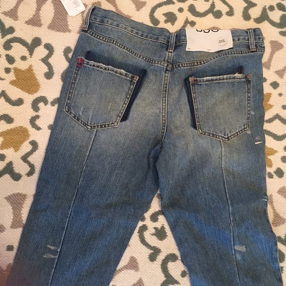 πUrban Outfitters BDG Pocket Shift Boyfriend Jean - Picture 7 of 8